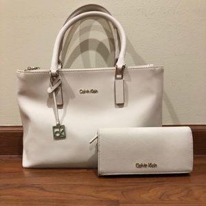 Calvin Klein purse and wallet set